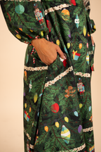 The Christmas Tree Camo | Christmas Tree Print Long Sleeve Dress - Shinesty