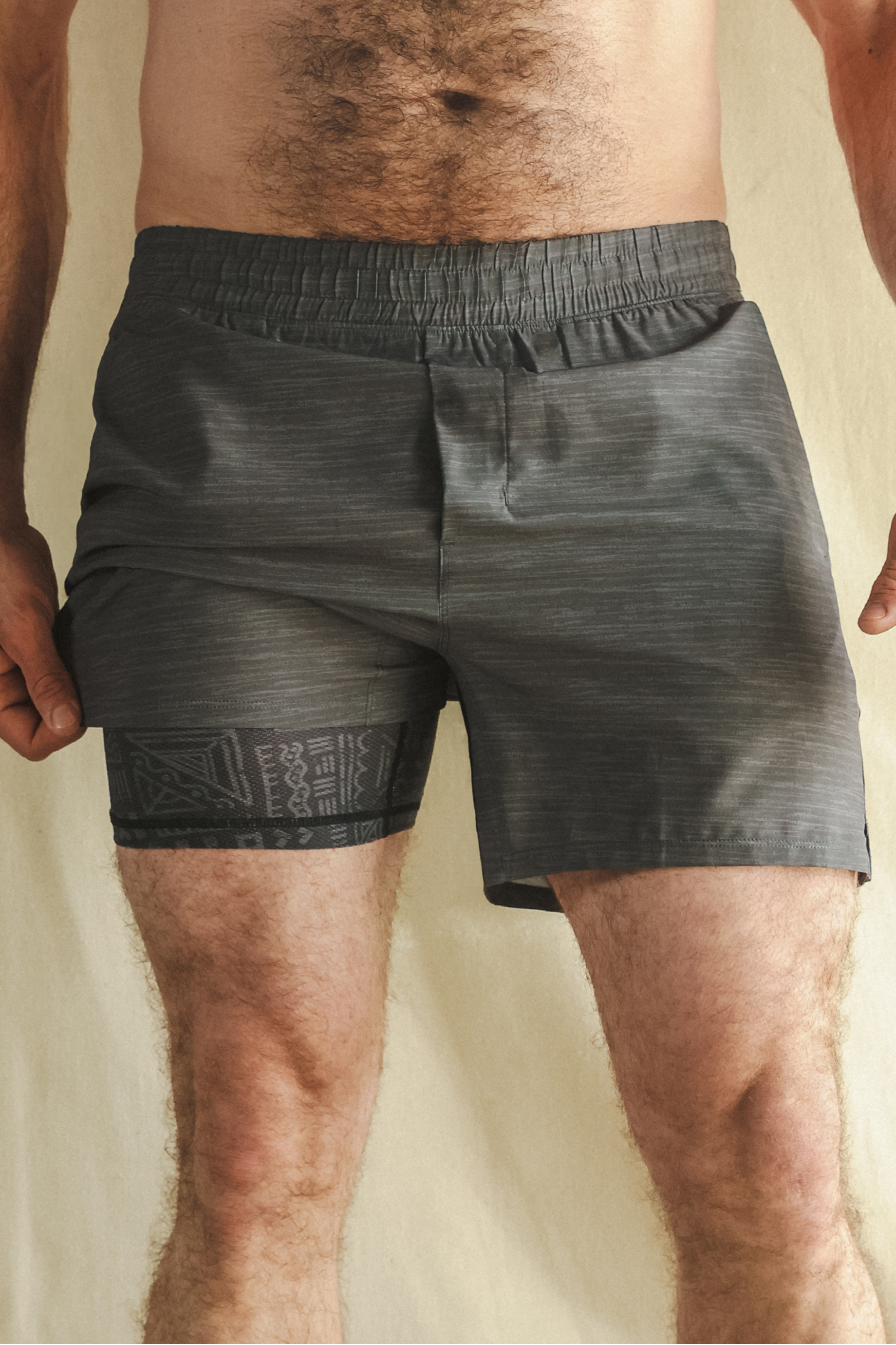 The Tribal Council | Grey Tonal Island Block Ball Hammock® 5 Inch Athletic Shorts - Shinesty
